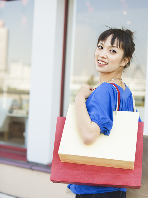 UV対策に最適！デザイン性抜群のサンバリア日傘で夏を楽しむ方法